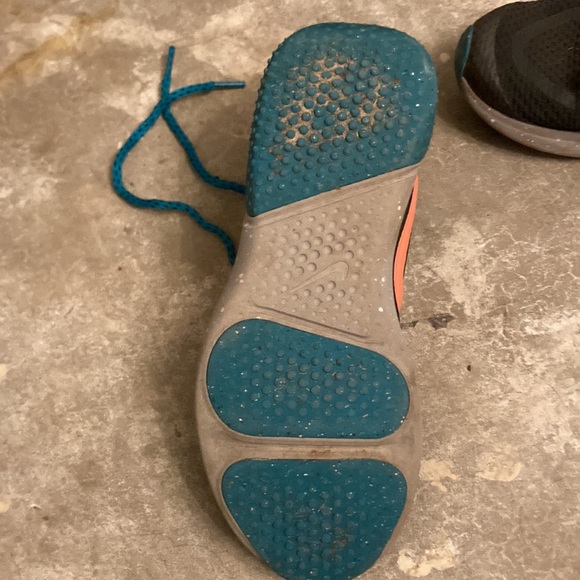 Only been worn once or twice. - Picture 3 of 4